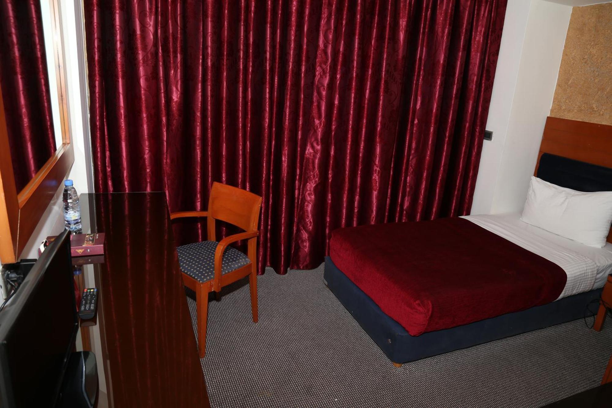 Duroy Hotel ベイルート エクステリア 写真